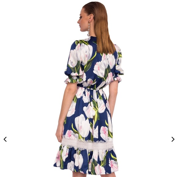 NEW Nissa Floral Print Dress - Picture 2 of 6